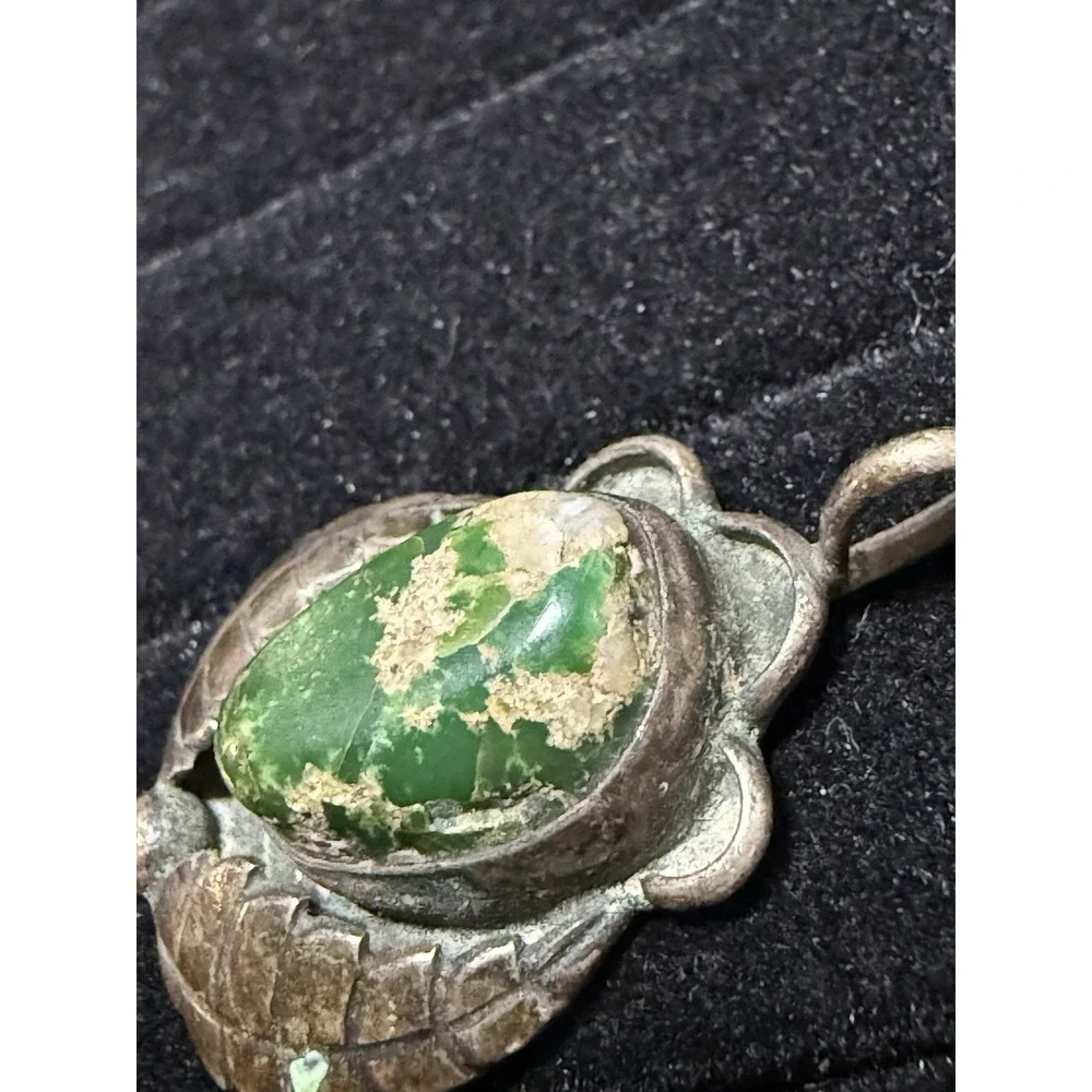 Green Turquoise Pendant Feather Leaf Old Pawn Silvertone